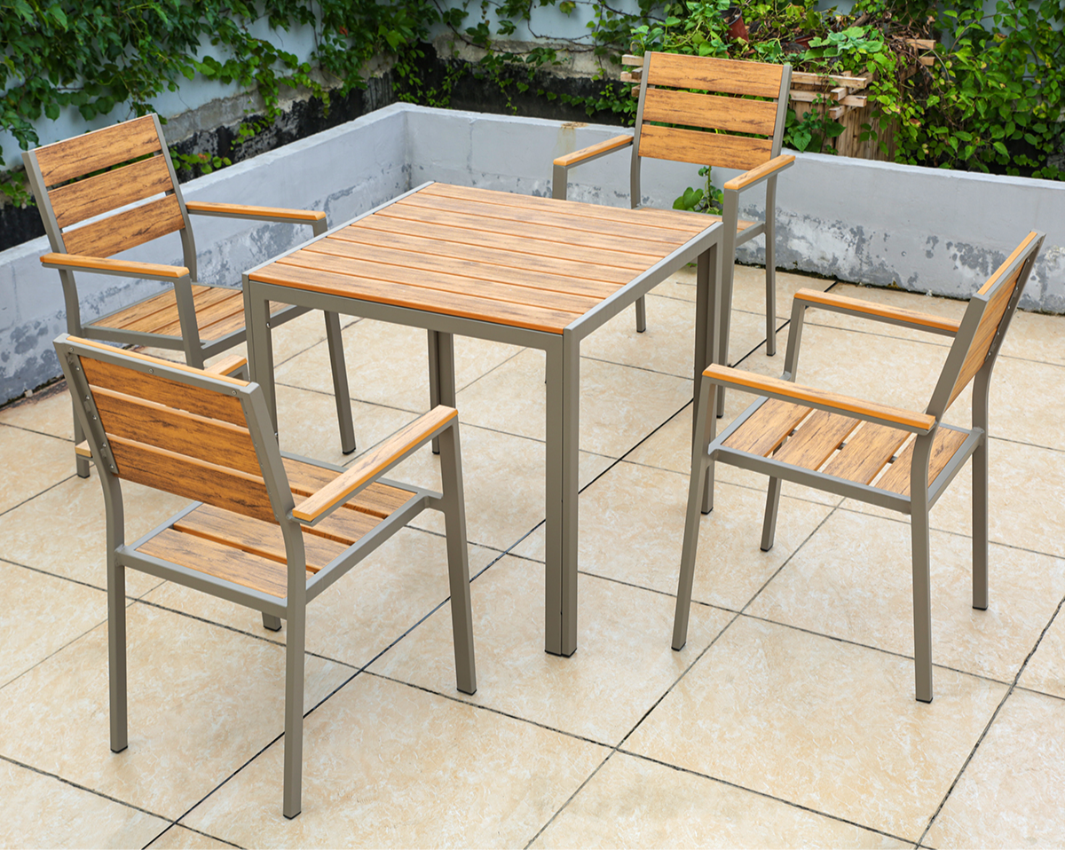 Inhabit Outdoor Squared Dining Set